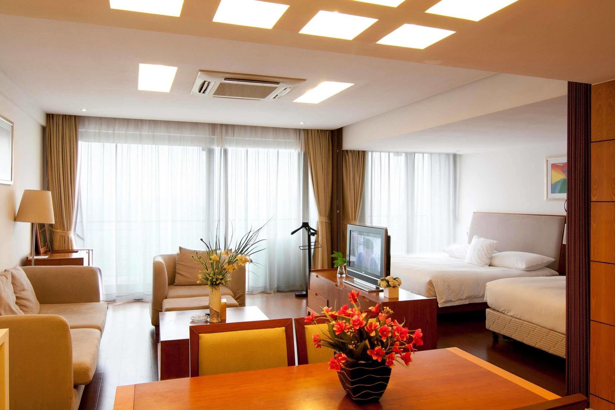 Gloria Plaza Hotel Kangqiao Shanghai Eksteriør bilde