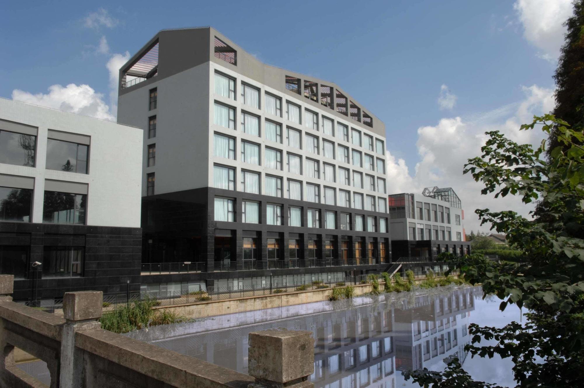 Gloria Plaza Hotel Kangqiao Shanghai Eksteriør bilde